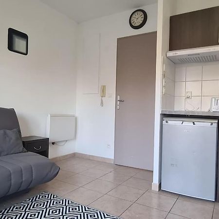 B210 Appartement Disneyland Paris Parking Et Wifi Montévrain Kültér fotó