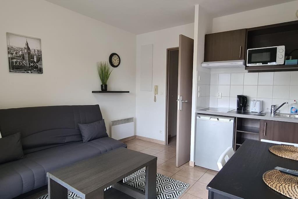 B210 Appartement Disneyland Paris Parking Et Wifi Montévrain Kültér fotó