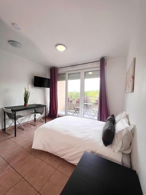 B210 Appartement Disneyland Paris Parking Et Wifi Montévrain Kültér fotó