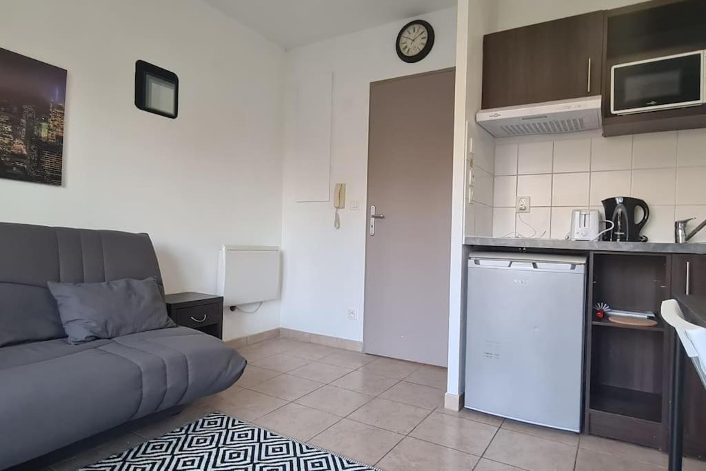 B210 Appartement Disneyland Paris Parking Et Wifi Montévrain Kültér fotó