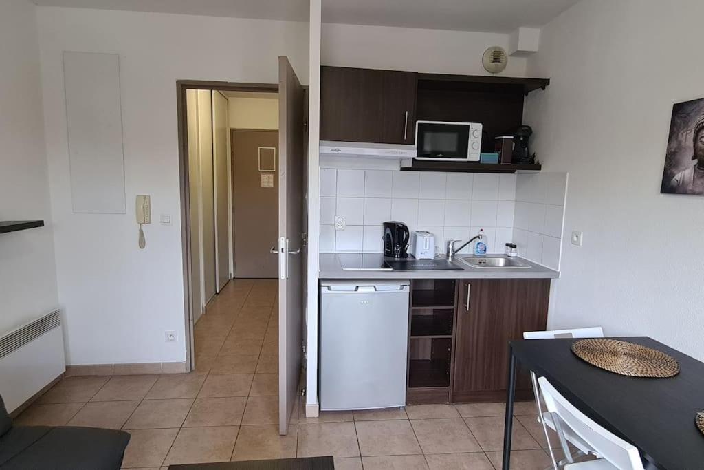 B210 Appartement Disneyland Paris Parking Et Wifi Montévrain Kültér fotó